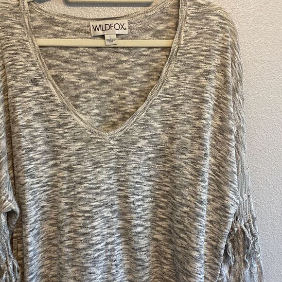 WILDFOX- heathered grey oversized cropped fringe sweater- size large - Picture 7 of 13